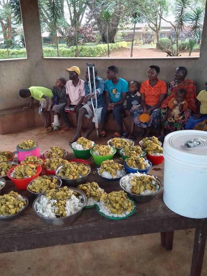 Food distribution for vulnerable families